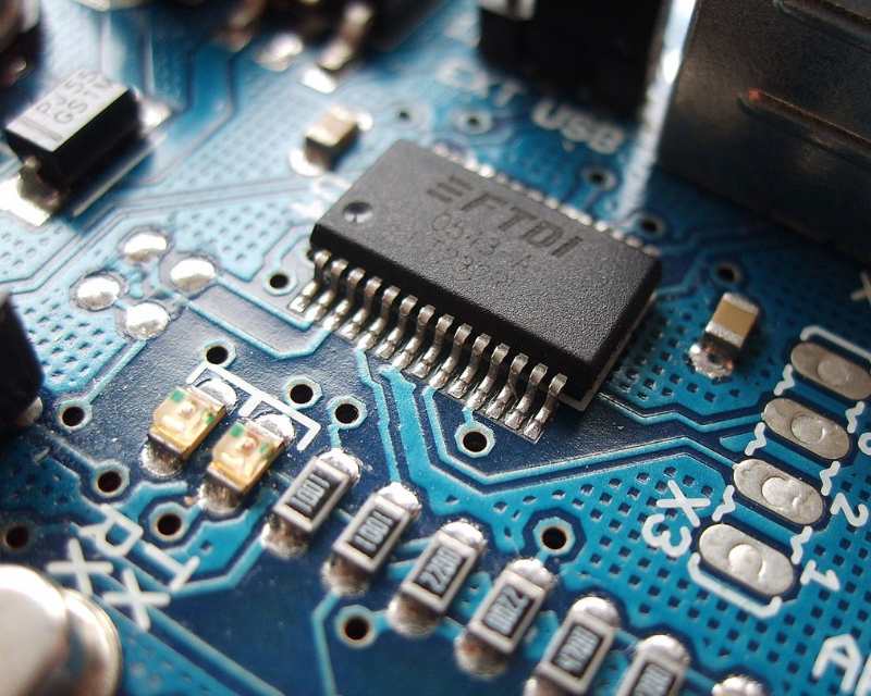 komponen elektronika